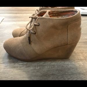 TOMS Taupe Wedges